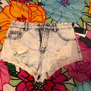 Forever 21 Light Acid Wash Distressed Denim Shorts